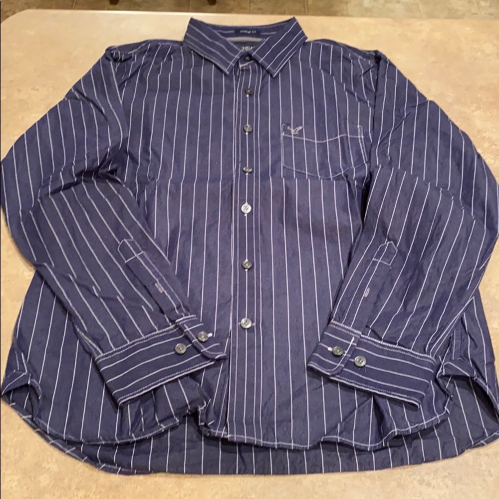 Men’s American Eagle shirt size medium